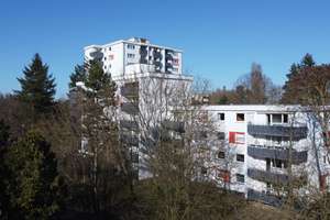 Viele Gestaltungsmöglichkeiten, Blicke ins Grüne, ein Südwest-Balkon und ein Außenstellplatz