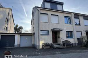 Großzügige Doppelhaushälfte in zentraler Sackgassenlage von Köln-Brück, Erbpacht