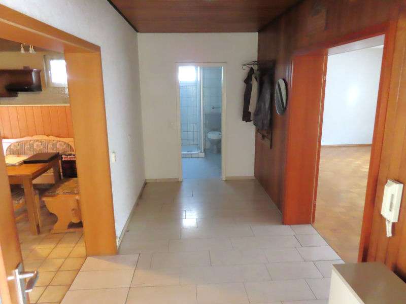 Immobilie in Eggenstein-Leopoldshafen - Zweifamilienhaus mit Nebengebäude und Garten in Eggenstein-Leopoldshafen - Bild 1