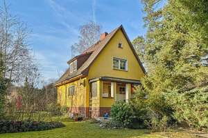 Bezugsfreies Einfamilienhaus mit Garage und großem Grundstück in Schulzendorf – Die vollständige Adresse der Immobilie erhältst du vom Anbieter., 15732 Schulzendorf – Vorschaubild 1