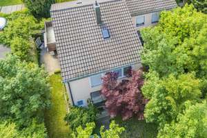 Charmantes Reiheneckhaus in München-Feldmoching – Die vollständige Adresse der Immobilie erhältst du vom Anbieter., 80995 Feldmoching, München – Vorschaubild 3