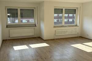sanierte renovierte 3 Zimmer Wohnung mit Balkon