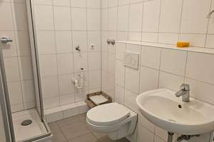 Nur für 2 Personen geeignet!!! Helle, neu ren. 3 Zi.-Wohn. in Duisburg-W`ort – Hultschinerstr. 93, 47055 Wanheimerort, Duisburg – Vorschaubild 5
