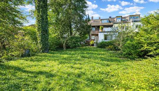 Bild von Charmante Erbpacht Doppelhaushälfte mit drei Wohneinheiten in Frankfurt-Goldstein