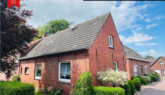 Bild von Haus mit Potential!
Sanierungsbedürftiges Einfamilienhaus mit kleinem Garten in malerischer Lage