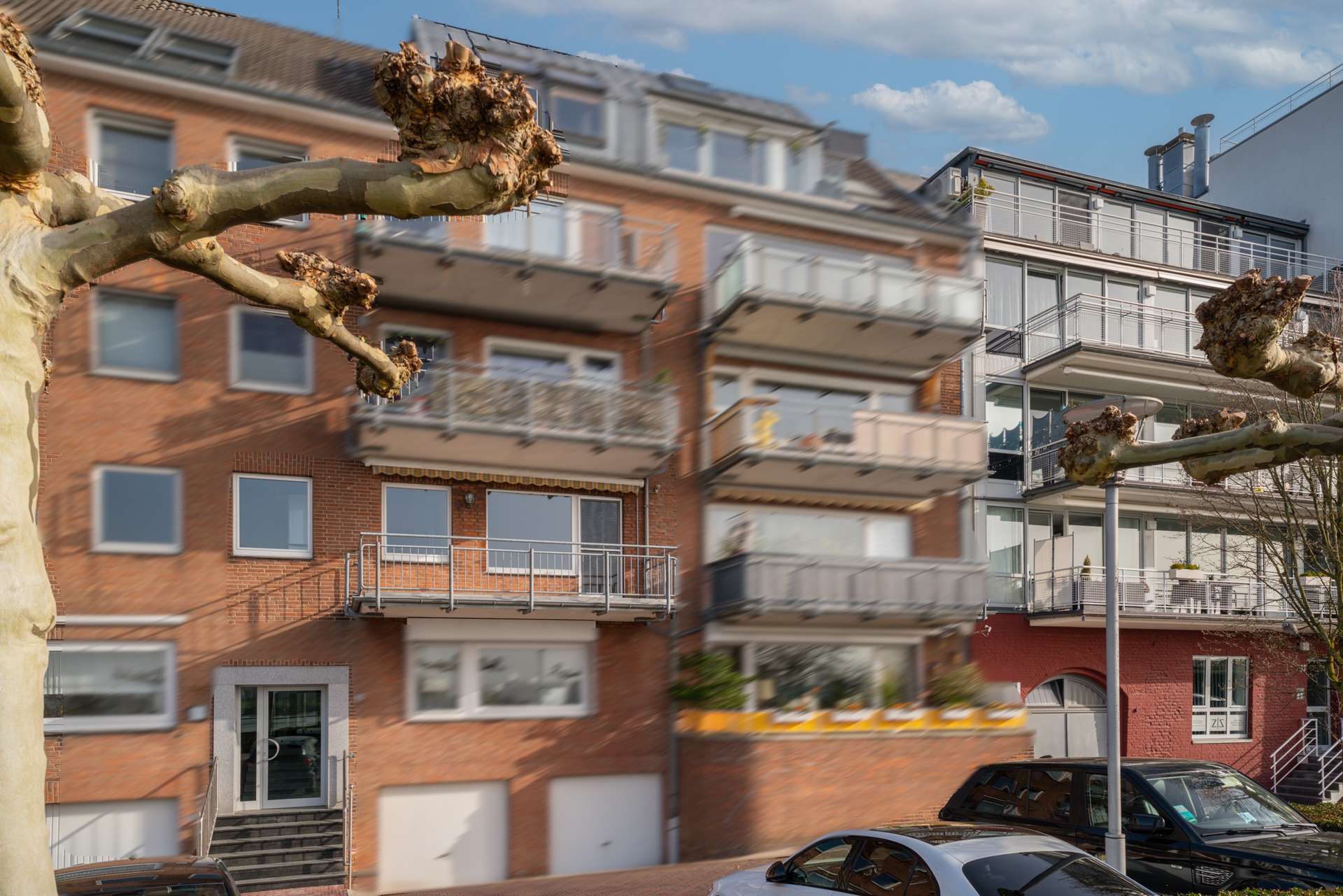 Emmerich: Sanierungsbedürftige 2-Zimmer-Wohnung mit Blick auf den Rhein, Kleve Kreis – Bild 1