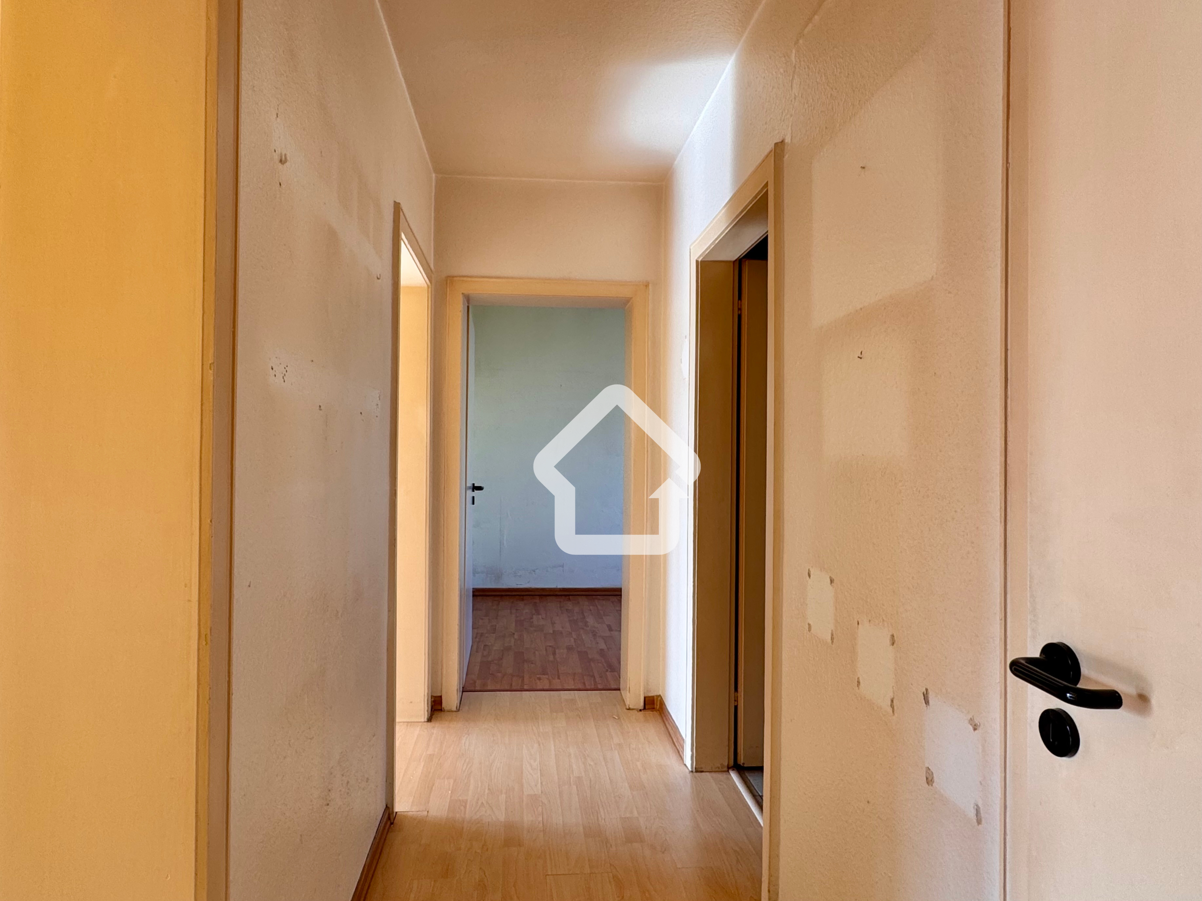 Renditeprofis aufgepasst! Renovierungsbedürftige 3-Zimmerwohnung in Laxten, Emsland Kreis – Bild 2