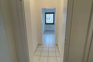 Erstbezug nach Sanierung, Erdgeschoss, 4 Räume, 2 Balkone, Gäste-WC und Bad neu, Parkett Eiche...... – 45239 Werden, Essen – Vorschaubild 13