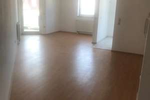 !!  Verkauft  !!  2,5 Zimmerwohnung mit Balkon, Terrasse und TG