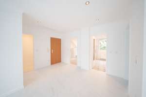 Modernisierte 3-Zimmer-Dachgeschosswohnung mit Loggia, Spitzboden & Stellplatz – Nähe Wahner Heide – Die vollständige Adresse der Immobilie erhältst du vom Anbieter., 51145 Urbach, Köln – Vorschaubild 6