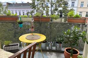 Zuhause mit drei Zimmern und Balkon in Prenzlauer Berg