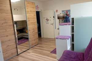 Geräumige, möblierte Doppelhaushälfte mit Garten, Pool und Kamin in ruhiger Lage - HH-Eidelstedt – 22523 Eidelstedt, Hamburg – Vorschaubild 16