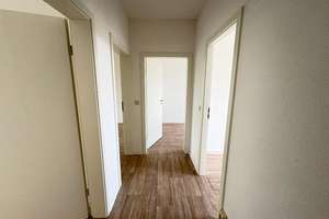 modern sanierte 3-Raum-Wohnung mit Balkon mit Südausrichtung – Goetheweg 1, 6406 Bernburg (Saale) – Vorschaubild 9