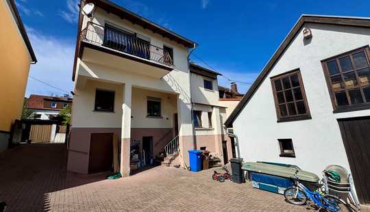 Bild von Kelkheim - Ruppertshain: Kapitalanlage! Vermietetes Ein- bis Zweifamilienhaus in Ruhelage!