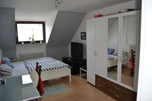 Schöne 2 Zimmer DG-Wohnung, Nähe FH und Vinzenzkrankenhaus – Die vollständige Adresse der Immobilie erhältst du vom Anbieter., 40476 Derendorf, Düsseldorf – Vorschaubild 3