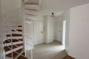 Hochwertig modernisierte Maisonette – 4 Zimmer, 124 m², Düsseldorf-Nord – Die vollständige Adresse der Immobilie erhältst du vom Anbieter., 40468 Unterrath, Düsseldorf – Vorschaubild 7