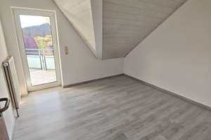 Stilvolle Doppelhaushälfte, 121 qm Wohnfläche, voll unterkellert – Am Finkenbach 9a, 66851 Steinalben – Vorschaubild 12