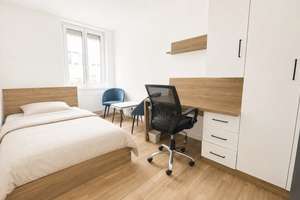 Attraktive 9-Zimmer-Wohnung mit 2 Dachterrassen, 2 Einbauküchen sowie 3 Nasszellen in zentraler Lage – Die vollständige Adresse der Immobilie erhältst du vom Anbieter., 70178 Rotebühl, Stuttgart – Vorschaubild 4