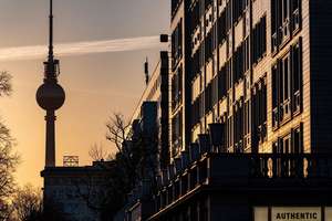 Sehr gepflegtes MFH im Prenzlauer Berg mit 20 WE + 2 GEW