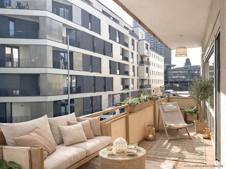 WOHNBEISPIEL BALKON