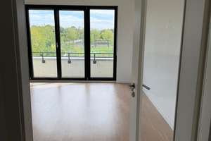 3 Zimmer direkt am Park: Südbalkon, Aufzug, Fußbodenheizung & Glasfaser in München-Riem – 81829 Messestadt Riem, München – Vorschaubild 24