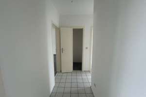 Gepflegte 3-Zimmer-Wohnung mit großem Balkon in Dortmund-Hombruch – Solbergweg 82, 44225 Barop, Dortmund – Vorschaubild 4