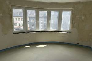Ein Zuhause mit Charme – 2,5 Zi.-Whg. in zentraler Lage! Erstbezug nach Sanierung!
