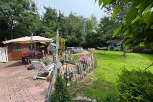 Zentral und doch ruhig und idyllisch!
EFH mit Garage und sichtgeschütztem Garten in zweiter Reihe – Aurich (Kreis) – Vorschaubild 4