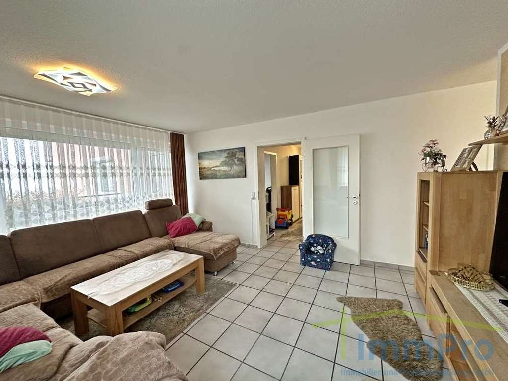 Immobilie in Tübingen - 3,5 Zimmer-Wohnung mit Balkon und Garage – vermietet - Bild 2