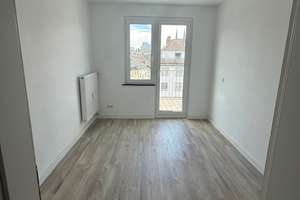 Helles WG-Zimmer in 4er-WG – Kölner Straße, Düsseldorf – Kölner Straße 28, 40211 Stadtmitte, Düsseldorf – Vorschaubild 1