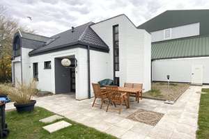 Helle 3-Zimmer-Erdgeschosswohnung mit großer Terrasse und Gartenanteil in Habenhausen