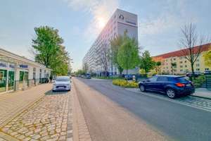 Viele Einkaufsmöglichkeiten und die Straßenbahn in der Nähe... – Otto-Baer-Straße 9, 39118 Reform, Magdeburg – Vorschaubild 8