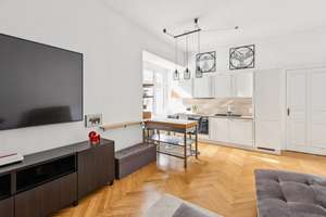 Bezugsfrei, vollmöbliert und smart ausgestattet - stilvolle Altbauwohnung nahe der TU Berlin – Die vollständige Adresse der Immobilie erhältst du vom Anbieter., 10587 Charlottenburg, Berlin – Vorschaubild 3