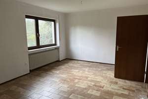 Geräumiges 7-Zimmer Einfamilienhaus mit Garage in Kassel-Kirchditmold – Schachtenstraße 11, 34130 Kirchditmold, Kassel – Vorschaubild 3