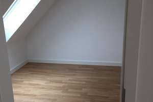 Moderne lichtdurchflutete Maisonette-Wohnung im Dachgeschoss mit Traumblick auf den Fernsehturm – 40223 Bilk, Düsseldorf – Vorschaubild 9
