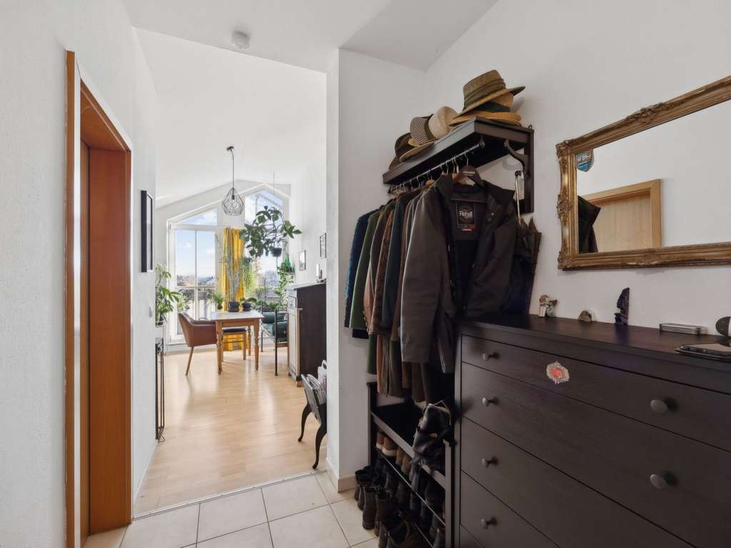 Immobilie in Kolbermoor - Charmante, vermietete  2-Zimmer-Dachgeschosswohnung  in Kolbermoor - Bild 1