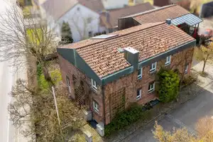 Architektenvilla mit drei separaten Apartments und Garten in Vohburg zu verkaufen – Pfaffenhofen an der Ilm (Kreis) – Vorschaubild 4