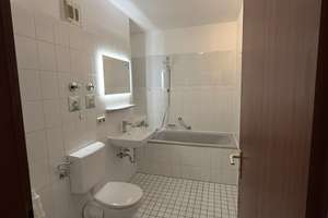 Hochwertig modernisierte 2,5-Zimmer-Wohnung mit Sonnenbalkon, Aufzug & Tiefgaragenstellplatz in Köln – Klingerstraße 29, 51143 Porz (Ortsteil), Köln – Vorschaubild 15
