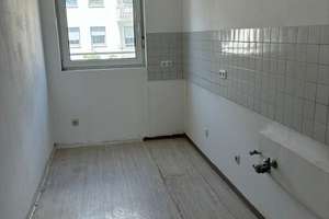 Mit Südbalkon in einer verkehrsberuhigten und zentrumsnahen Lage – Schweppermannstr. 72a, 90408 Uhlandstraße, Nürnberg – Vorschaubild 9