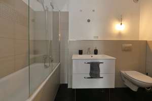 Komfortables Wohnen! 4,5-Raum-Wohnung mit rd. 94 m² im 1.OG mit Aufzug, Loggia und Stellplatz – Die vollständige Adresse der Immobilie erhältst du vom Anbieter., 45219 Kettwig, Essen – Vorschaubild 4