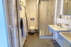 = H = FREISTEHENDES ZWEIFAMILIENHAUS IN TOP WOHNLAGE ! 2X GARAGEN, TERRASSEN, GARTEN = H = – Die vollständige Adresse der Immobilie erhältst du vom Anbieter., 42489 Wülfrath – Vorschaubild 27
