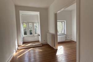 3 Zimmer im 1. OG in SG-Mitte Küche, Diele, Bad 84m² ruhige  Lage – Die vollständige Adresse der Immobilie erhältst du vom Anbieter., 42655 Solingen-Mitte, Solingen – Vorschaubild 2