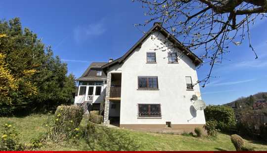 Bild von Aarbergen-Michelbach: Besondere Immobilie mit Charme, Ausblick und großem Grundstück!