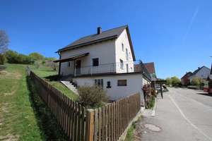 OH-155-26 Sanierungsbedürftiges Einfamilienwohnhaus in Burglengenfeld – Die vollständige Adresse der Immobilie erhältst du vom Anbieter., 93133 Burglengenfeld – Vorschaubild 2