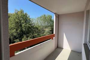 Helle 3-Zi.-Wohnung mit Loggia und weitläufigem Blick ins Grüne in Großhadern - Blumenau – Die vollständige Adresse der Immobilie erhältst du vom Anbieter., 80689 Sankt Ulrich, München – Vorschaubild 12