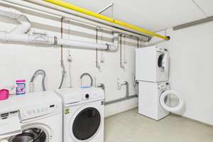 Renovierungsbedürftig aber sofort verfügbar! 3-ZKB im Dachgeschoss, zwei Balkone, Garage und Keller! – Die vollständige Adresse der Immobilie erhältst du vom Anbieter., 85053 Südost, Ingolstadt – Vorschaubild 21