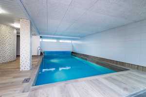 Traumhafte Villa mit Hallenbad, Sauna und großem Garten – Freiburg im Breisgau – Vorschaubild 6
