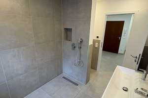 Erstbezug nach kompletter Modernisierung – Exklusive 2-Zimmer-Wohnung mit Garten, Bachlage & Garage  – Schloßanger 5, 86179 Haunstetten-Ost, Augsburg – Vorschaubild 7