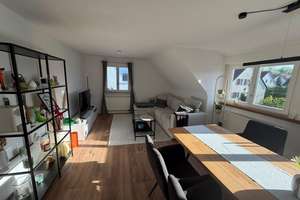 Modernisierte 3 Zimmer DG.- Wohnung in zentraler und ruhiger Wohnlage von Fellbach – Die vollständige Adresse der Immobilie erhältst du vom Anbieter., 70734 Fellbach – Vorschaubild 2