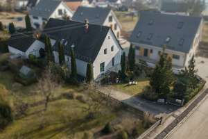 Top Zustand - Modernisiertes Zweifamilienhaus mit Außenwanddämmung,  Garten, Garage, Balkon, Keller – Die vollständige Adresse der Immobilie erhältst du vom Anbieter., 86698 Oberndorf am Lech – Vorschaubild 23